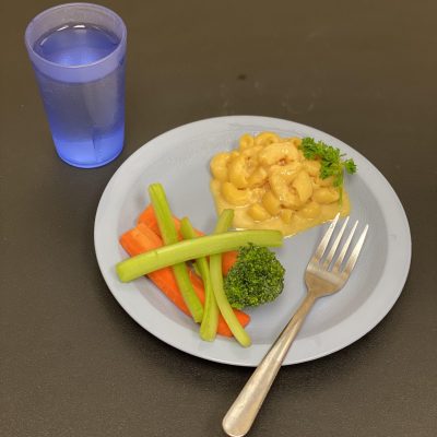 Mac & Cheese fresh veggies - Lunch